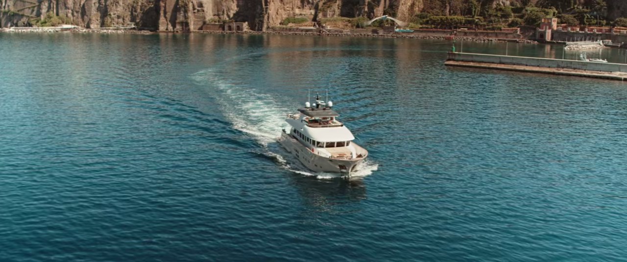 The Boat (2022) Hindi + English BluRay 720p x265 HEVC AAC 2ch MSub.mkv.0000